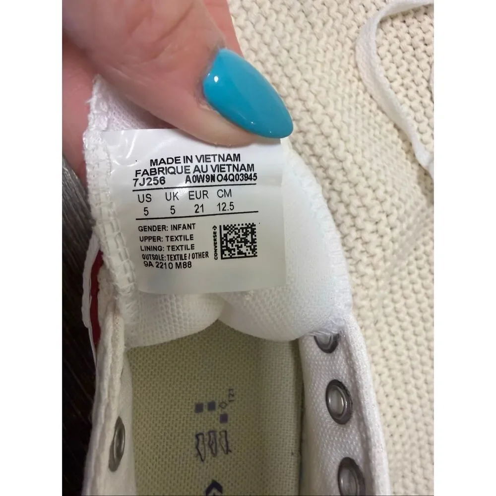 CONVERSE - All white Chucks - Toddler 5C
